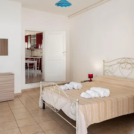 Hotiday Castello 公寓式酒店 加利波利