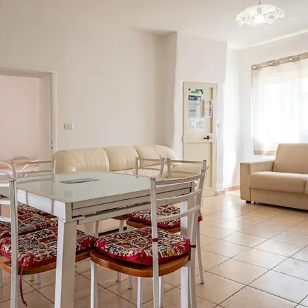 公寓式酒店 Hotiday Castello 3*